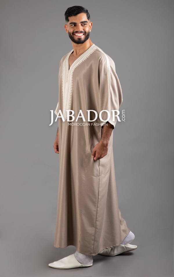 brown and beige gandoura